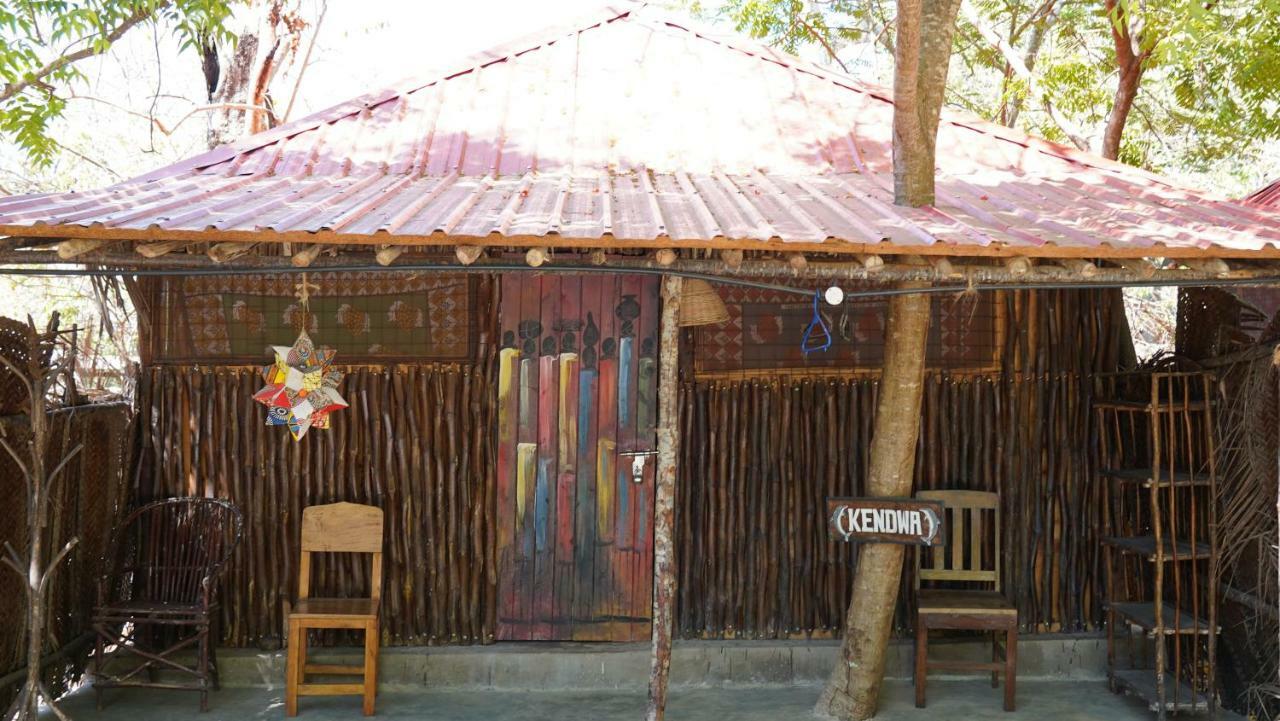 Hostel Soul Breeze Backpackers Diani Diani Beach Zewnętrze zdjęcie
